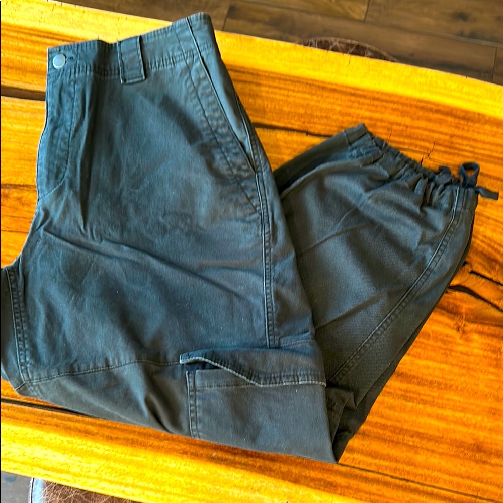 Women’s Black Casual Cargo Pants with Drawstring ankles